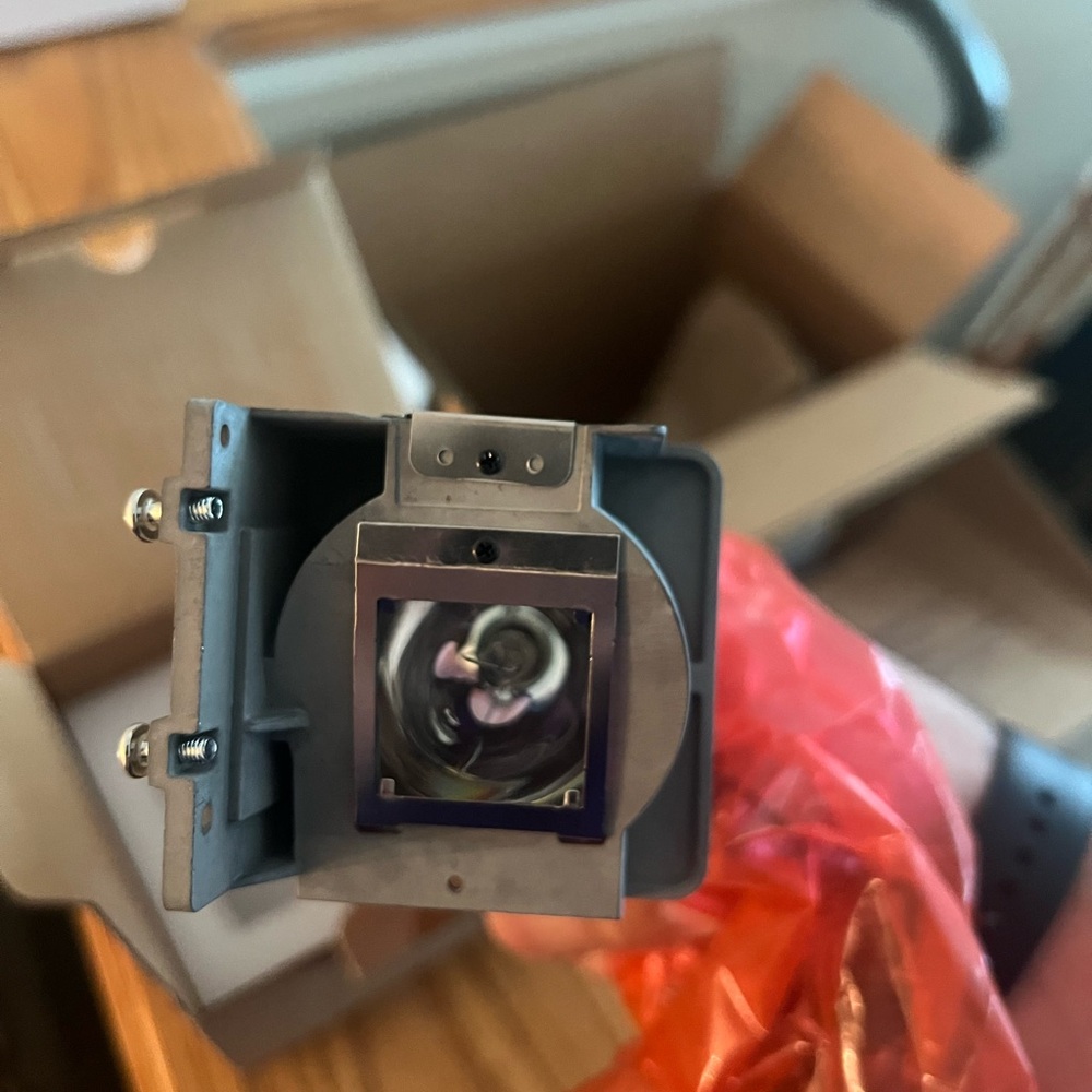 Projector Lamp Replacement - Gray